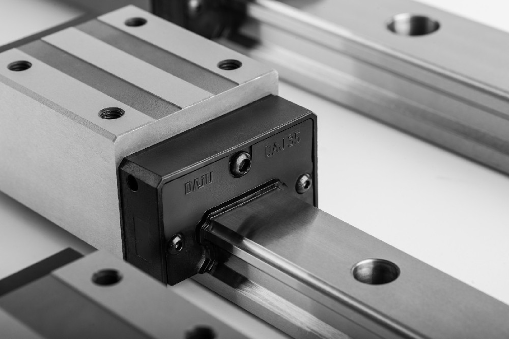 恒而達(dá)直線(xiàn)導(dǎo)軌（七）