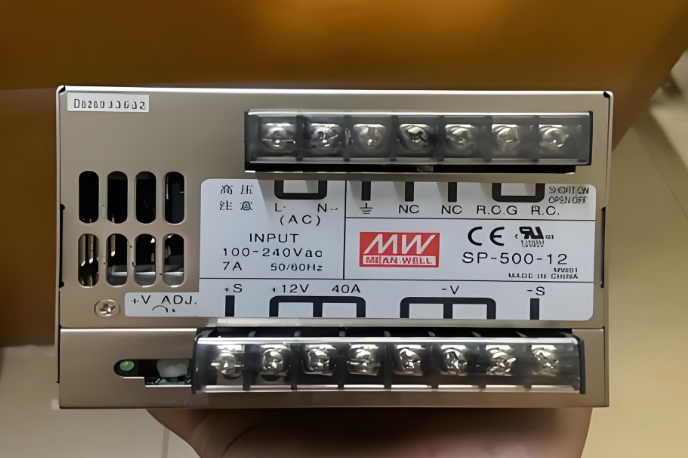 智能驅(qū)動(dòng)精準(zhǔn)控制明緯DPU系列電源